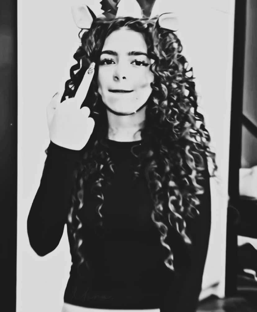 That dance fit the audio so perfectly  IB: me SCP: evqscps  OVERLAY: 6emitra Presets: Mine - Payhip in bio! #kalogerassisters #kalogerasedit #demitrakalogeras #Demitrakalogerasedit #blurrredit  @demitrakalogeras @sundaykalogeras @Eliana Kalogeras @Noah Risling @Patrisha  🫂 @𝐄𝐌𝐈𝜗𝜚⋆₊˚  Tá Duvidando Mulher, Nós Vareta Vareta edit audio trend DEMITRA kalogeras edit kalogeras sisters Sunday kalogeras eliana kalogeras recent scenepack quality tutorial blurrr editing pack tutorial