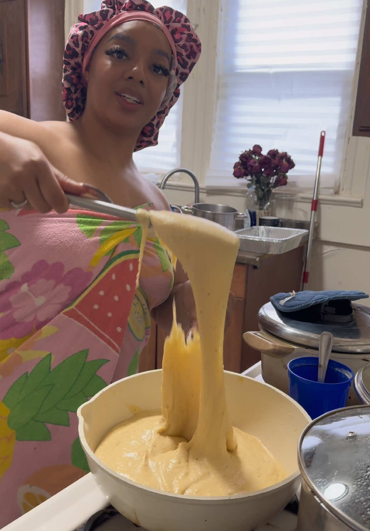 I ain’t put my foot in it this time…Nothing but pits, wrists & twists 🤣🤣🤣🧀 #mac #macandcheese #cheese #foryou #cook 