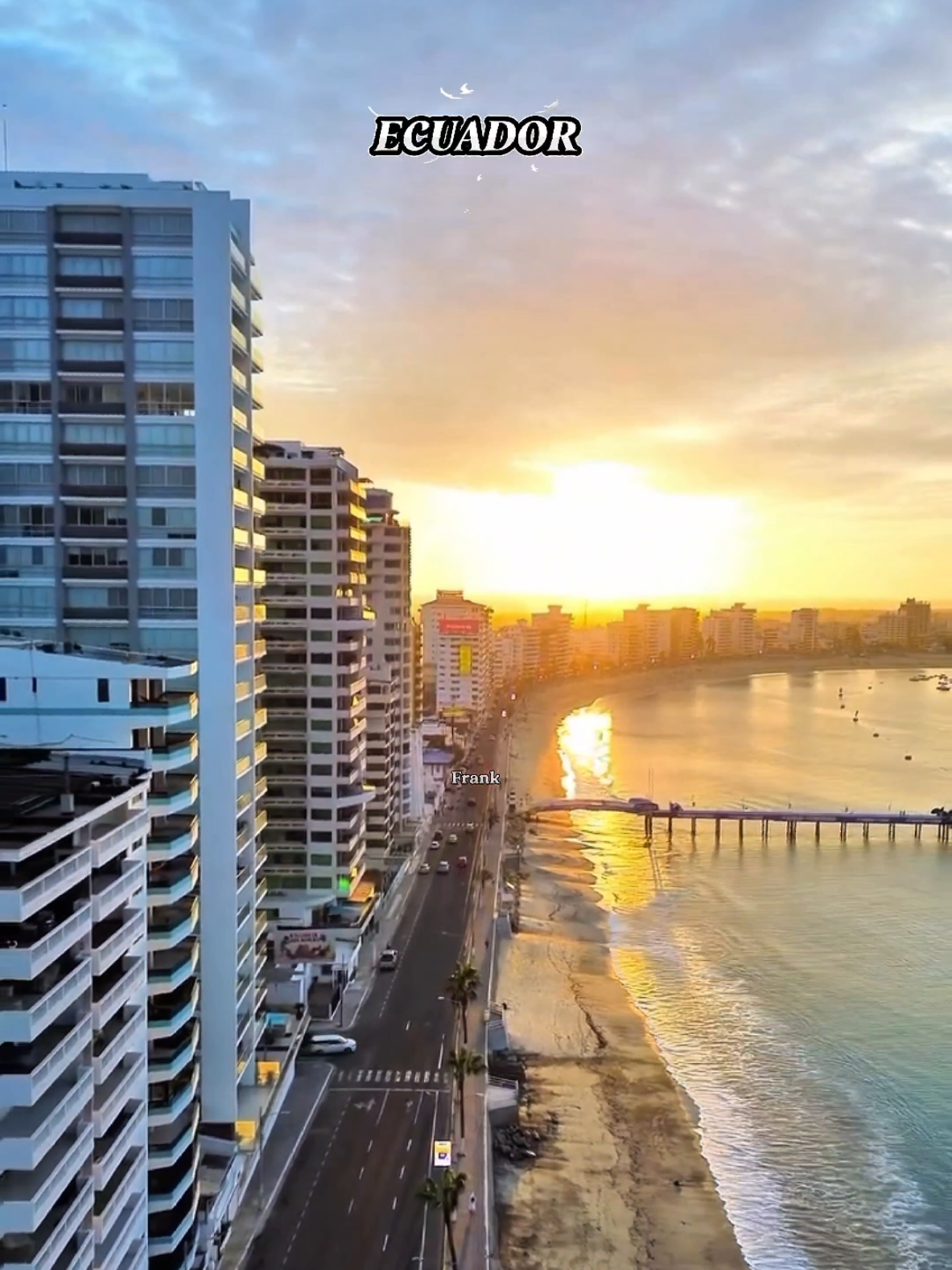 Respuesta a @y.e.a.c2  Ecuador… un país pequeño en el mapa, pero gigantesco en belleza. 🌎✨ Desde sus ciudades llenas de vida y playas bañadas por el Pacífico, hasta las montañas que tocan las nubes y volcanes coronados de nieve. La Amazonía se abre paso con ríos inmensos, selva infinita y animales únicos que parecen de otro planeta. 🐆🌿 Un solo minuto no basta para mostrar toda su grandeza… pero sí para enamorarte de ECUADOR. 🇪🇨❤️ #ecuador #ecuador🇪🇨  #viajes #parati #fyp