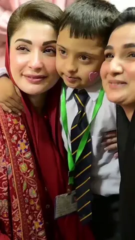 How sweet is this 🥺❤️ This is what Madam Chief Minister @Maryam Nawaz Sharif and SACM @Sania Ashiq Official  have earned Masha Allah ❤️🥺#cmmaryamnawazsharif #MaryamNawaz #SardarHasnainOfficialPMLNIslamabad #sardar_brothers07 #Nawazsharif 