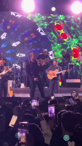 الفنان #رامي_صبري يتفاعل مع الجمهور العراقي في بغداد بأغنية #جوايا_هتعيش