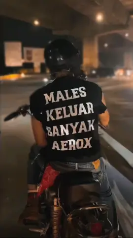 Males Keluar Banyak Besi Karatan 🥵🥵🥵 #trendingtiktok #fypシ゚viral🖤tiktok #aeroxold #aerox155 #modifikasimotor 