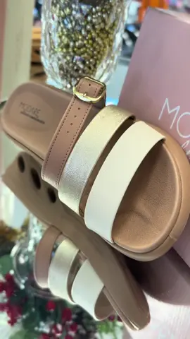 Os lançamentos de final de ano da Modare chegaram! ✨ Prepare-se para viver o máximo do conforto com os novos tênis e papetes Modare Ultraconforto — uma das marcas mais tecnológicas e queridinhas do mercado. Design elegante, leveza absoluta e aquela sensação única de bem-estar que só a Modare entrega. Perfeitos para acompanhar você nas festas, nas viagens e em todos os momentos dessa reta final de 2025! 35 ao 40 R$139,90 Se você ama estilo sem abrir mão do conforto, esses lançamentos vão conquistar seu coração. 💖 Poucas unidades disponíveis — garanta o seu! #centermodastupa #modareultraconforto #modare #conforto #papete