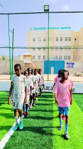 Kudhiiri gali heerka sare ee kubada udheelayaan waa ubixii xulka wadankena somalia 🇸🇴daficilahaay biri diiwaangalinta wali weysocotaa bara carurta kubada 🔥💪🏻