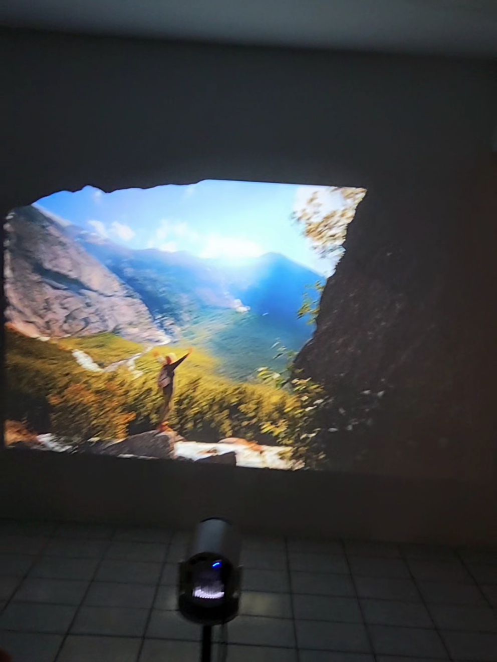 projetore bettdow AC1075 . . . #bettdow #ac1075 #projetor #tv 