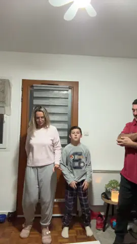 @💫Luciole🎅 & love😍 ♒️ Entre toi et titi je suis en fou rire vous êtes complètement perdu 🤣🤣🤣🤣 tu as rater le soleil mon cœur 🤣🤣 et titi tourne tout seul sur lui même à la fin tellement drôle 🤣 mais je vous aimes ahah ❤️❤️ 