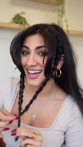 Easy low ponytail hack ✨ @mariaaiellohair #hair 