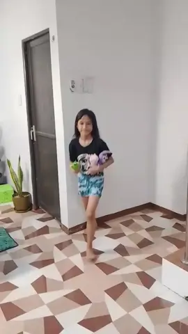 Dala na naman ang laruan😅