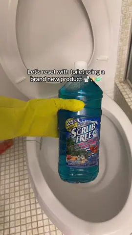 This was my first time using this product and it really smells so tropical 🏝️ 10/10 for me it cleaned my toilet was well smell is long lasting but this toilet brush…. On its last days fr 🥲 #cleaningmotivation  #cleaningfinds  #toiletscrub  #CleanTok  #cleaninghacks 