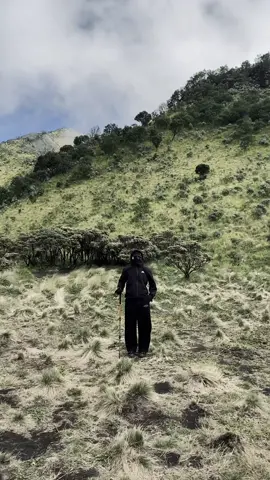 🖤 #pendakigunung #pendakiindonesia 