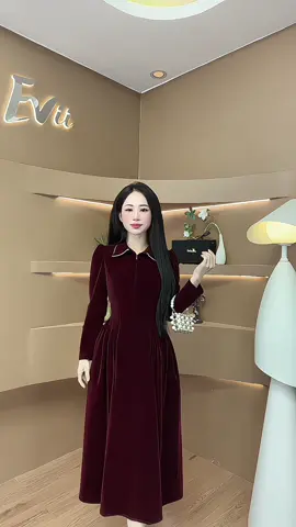 Váy nhung thiết kế cao cấp, dáng A xoè dài siêu sang 💃#homnaymacgi #vayxinhmoingay #vaythietkecaocap #vaydutiecsangchanh #vaysangchanh 