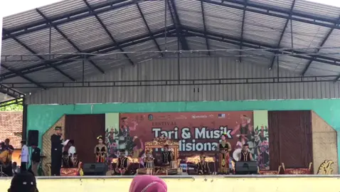 waktu lomba di Muncar...mas fajar masih kls 8 🥰😘 profesi nya masih nge gong 🤭
