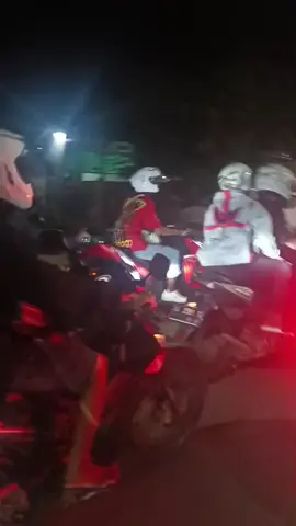 bedes e run jare jebolne Nganjuk omong tok Kabeh wong Yo ISO Des😂s #ikspi_kerasakti1980 #nganjukdalanelunyu #anjallutungsepele #ikspikerasakti_indonesia 