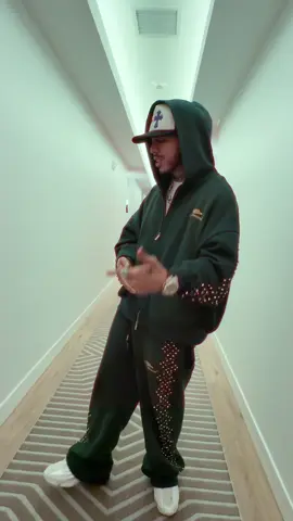 Blanquita como mis nike 😮‍💨 tú conmigo combinai 🇨🇱🇨🇴 chica galáctica w sound 07 CRIS MJ 