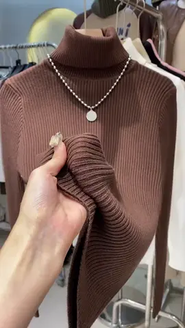 lên cận chất em áo len tăm cao cổ giữ ấm tốt, em còn đủ màu  #aolennu #aolentam #aolendep #aonuxinh 