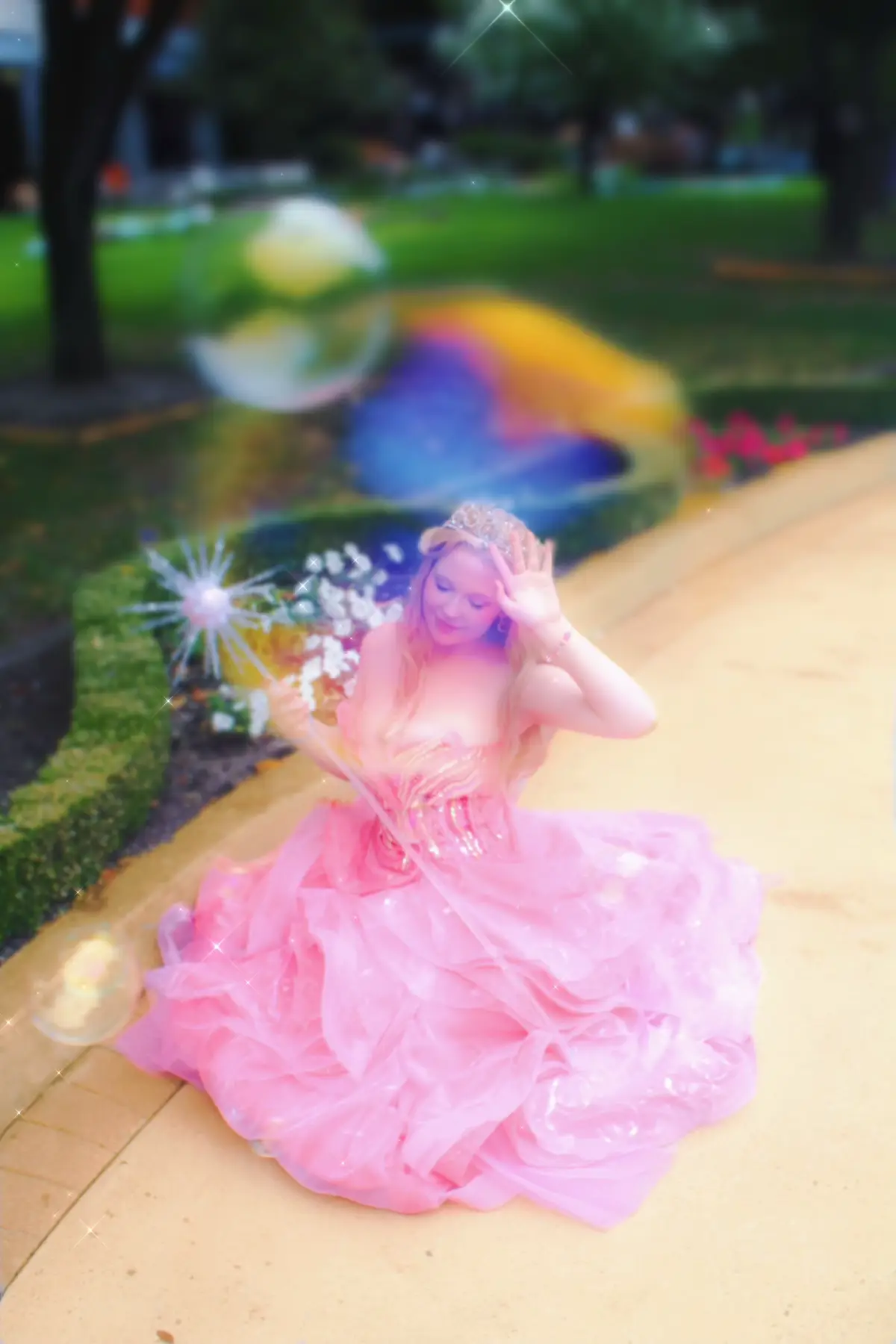 dream cos dream cos dream cos and even dreamier pics !!!! 🥹🥹 so in love with the first one I could cry  #glinda #wicked #cosplay  #bubbledress #photoshoot 