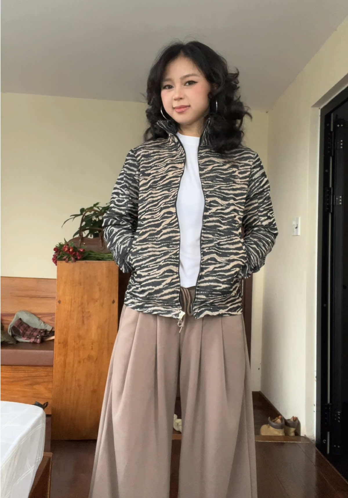 Cái quần mặc vô nó đãaaa lắm mấy bà.                                                 #OOTD #fypシ #dalat #getreadywithme #grwm 