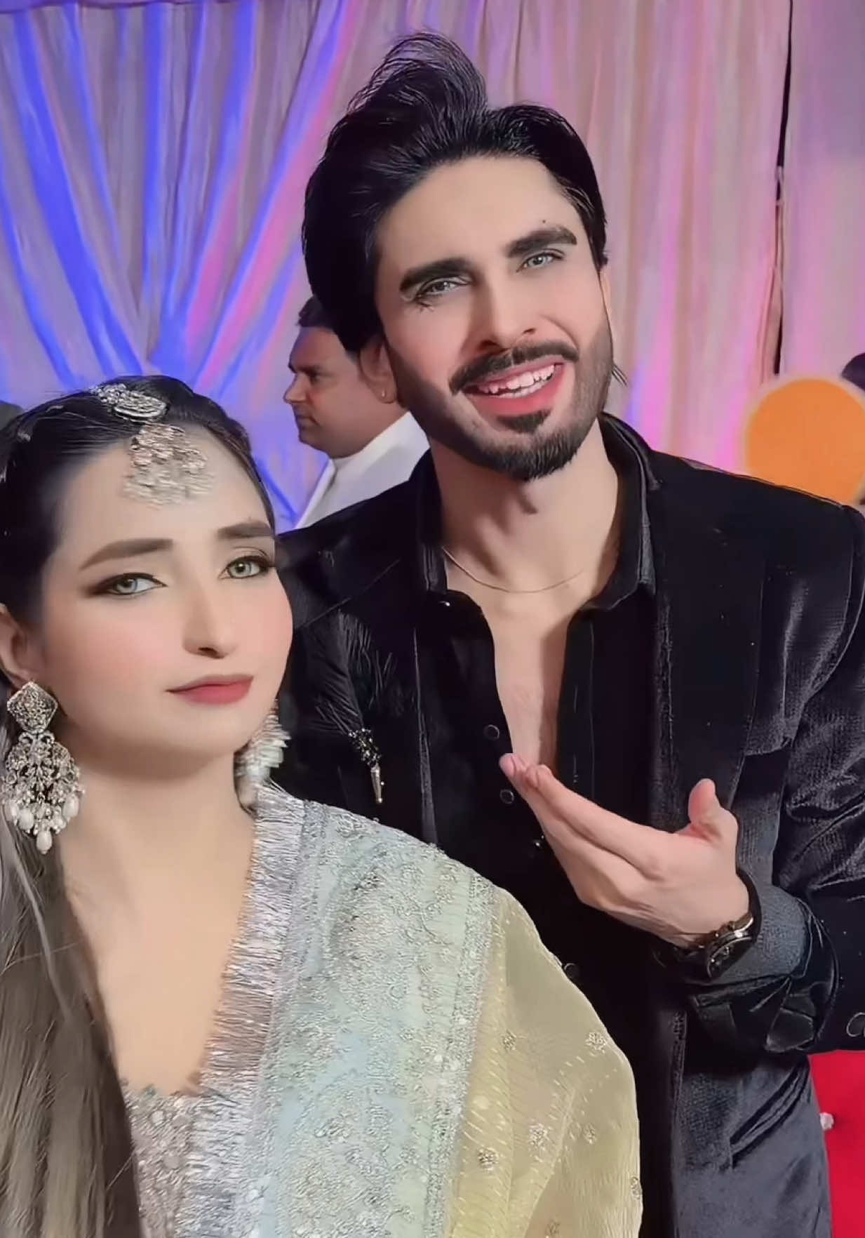 Ksam sy end dekhna 😂 @Warda Malik @Ayesha 🔥🔥  #foryou #foryoupage #arhamabbas #viralvideo #fyp 