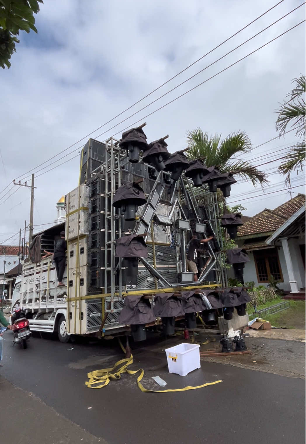 Sukoraharjo kepanjen ridi🔥 @blizzard audio @AVMAXX PRODUCTION @SOUND BALAP OFFICIAL #4upageシ #fypシ゚viral #horegbalap_official #karnavalsoundsystem #soundkarnavalindonesia 