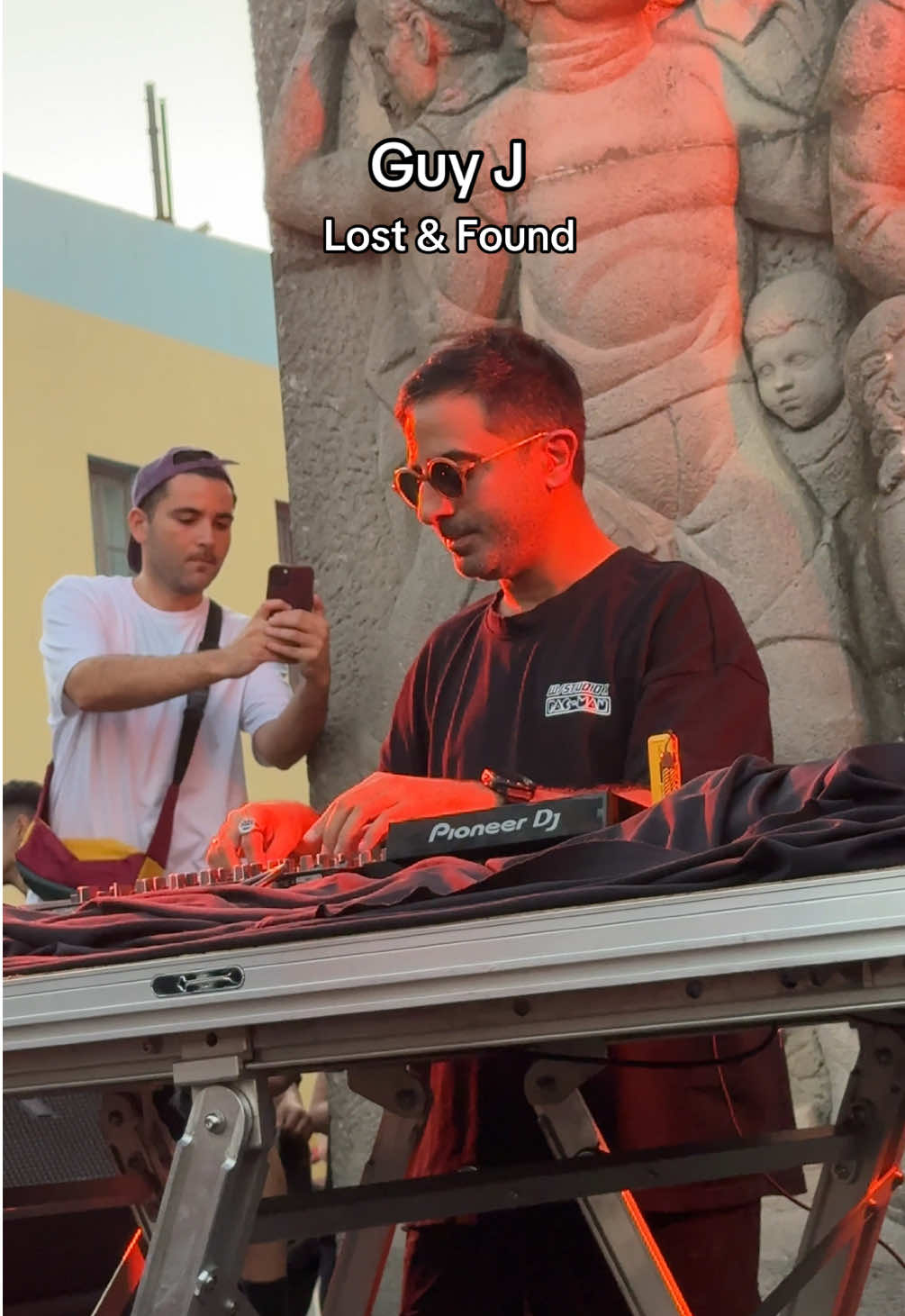 Mi país mi país 🇦🇷 Guy J regalándonos este track de los dioses #guyj #progressivehouse #ElectronicMusic #caminito #buenosaires 