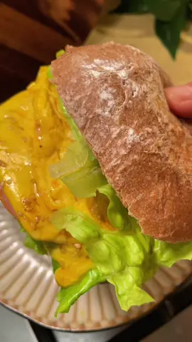 Quick breakfast #simplerecipe #EasyRecipe #breakfast #breakfastideas #bread 