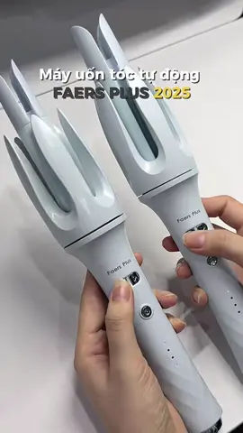 Phù hợp với ai muốn làm tóc nhanh ra lọn đều mà không muốn phải uốn thủ công bằng tay  ✅ Máy tự động xoay , gỡ rối tóc tốt và hẹn giờ kêu 2 lần.  ✅ Bản cải tiến nên bảo vệ tóc vượt trội hơn nhiều so với với bản thường 👍 ✅ có 2 trục sz 28-32 phù hợp với từng chiều dài tóc .