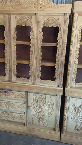 ২৫,০০০ পচিশ হাজার টাকায় কেভিনিভ ডিজাইন আকাশী কাঠের তৈরি। একদম হাতের নকশায় তৈরি এবং ১০০% আকাশী কাঠের তৈরি কোন মিক্স কাঠ ব্যাবহৃত হয় না আমাদের দোকানে। মোবাইল ০১৭৯৭৭৭৪৬৮০ #Furniture #furnituredesign #furniture #furnituremakeover #CapCut 