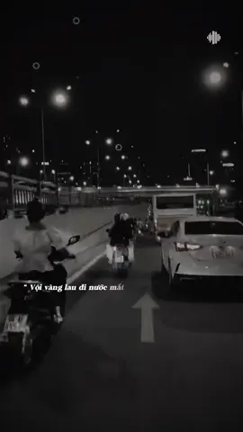 Vội vàng lau đi nước mắt rơi trên mi …#nhachaymoingay #tamtrang #tinhyeu #xuhuong2025 #1989 