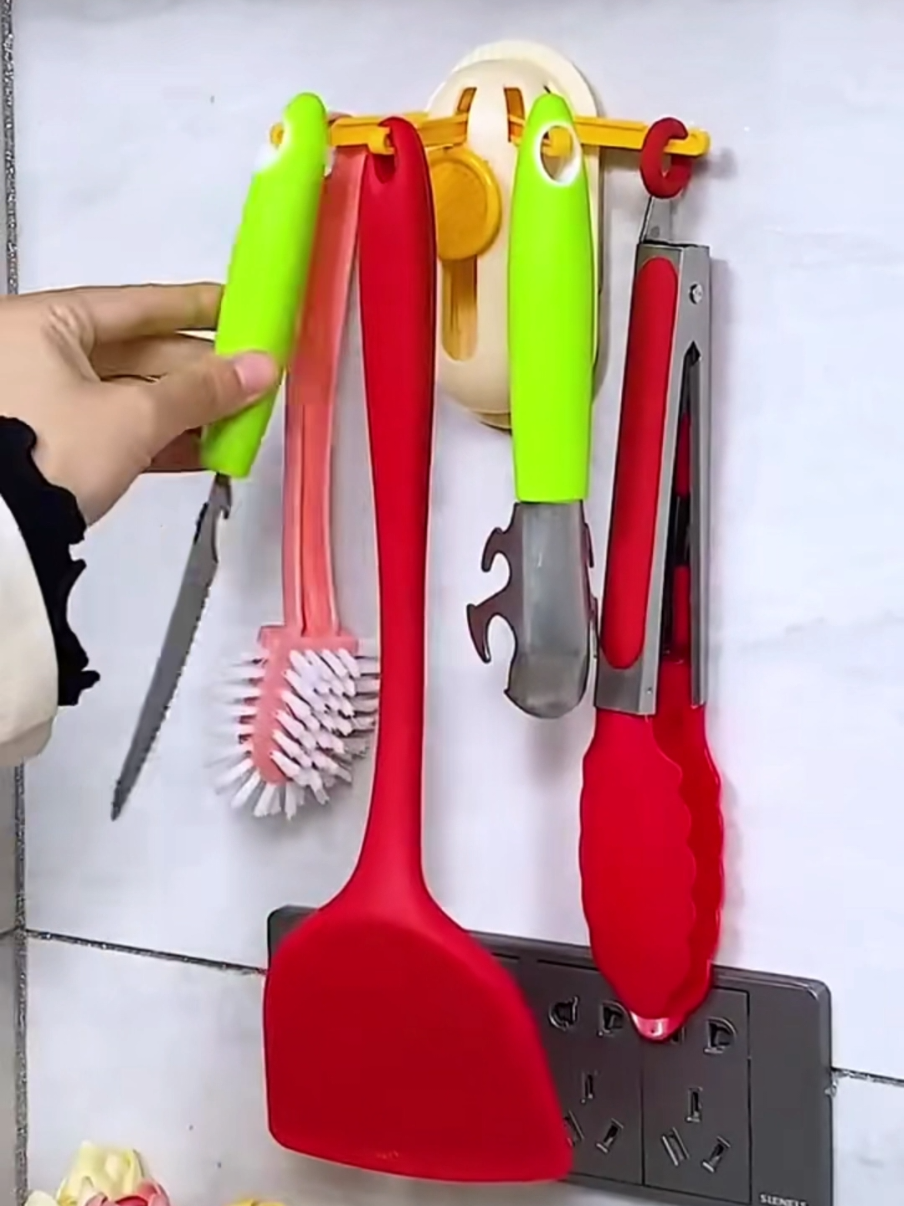 Móc dán treo đồ có thể điều chỉnh, kéo nút là móc đồ được liền còn không dùng thì kéo nút xuống quá gọn gàng!!😋 #moctreo #moctreodantuong #moctreodanang #dodungnhabep #giadungnhabep 