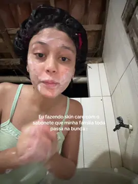 É brincadeira gente, esse sabonete aí só eu uso pra lavar o rosto 😓 #f #fy #humor #meme 