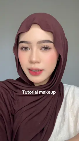 Spill produk nya seperti biasa pake foto slide ya cayang😘