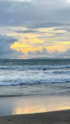 Sampai pantai tetep bersih😍😊