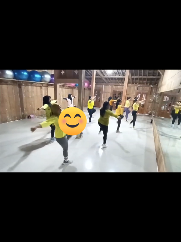 😊💕 MaasyaAllah tabarakallah #senam #senamaerobik #olahraga #leggingolahraga #mansetolahraga