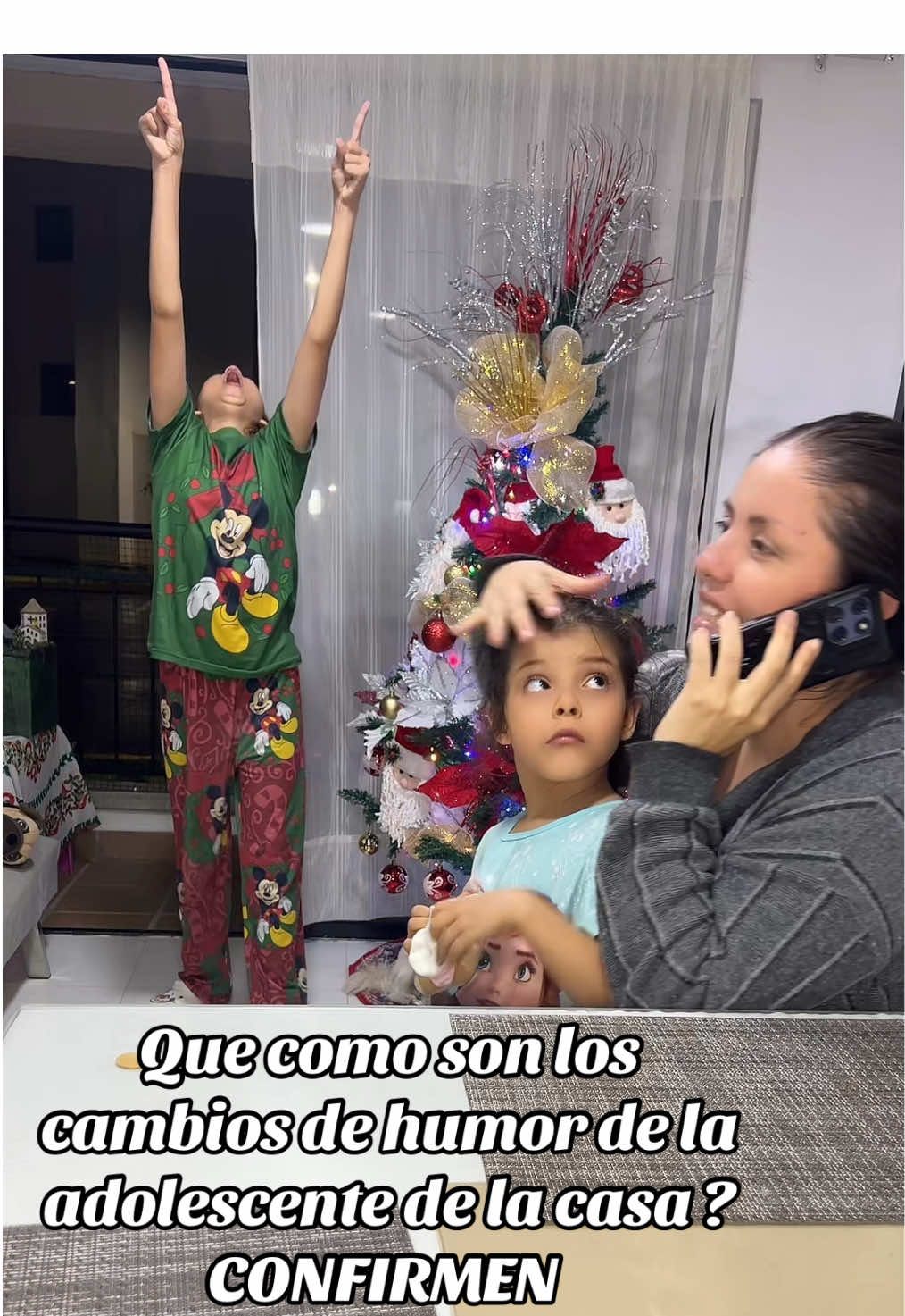 Dime que tú adolescente tiene cambios de humor repentinos , sin decirme que tú adolescente tiene cambios de humor … CONFIRMEN  #Losjuliosfamily #Soyjuanyta #Viral #Adolescentes #familiasbonitas 
