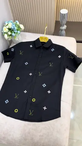 Sơ mi đen lệ vi 🛒🔥🛍️#xuhuongtiktok #aosomi #thoitrang #xhhhhhhhhhhhhhhhhhhhhhhhhhhhhh 