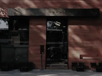 anh không cần đoái hoài