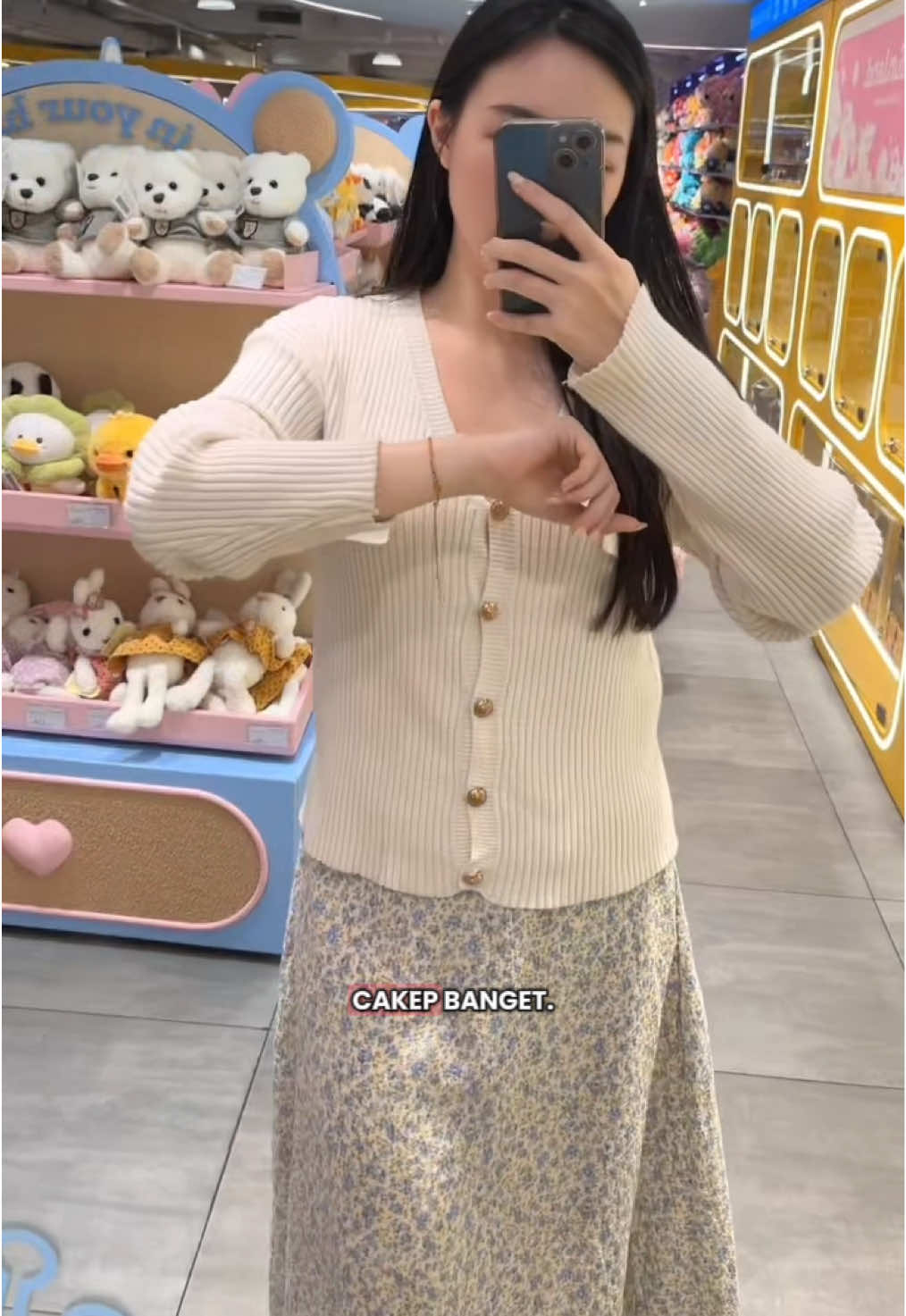 Auto dinotice garagara pake ini ! 🥺♥️✨ #gelangtitanium #kalungtitanium #cincintitanium #1111sale #promo1111 ootd 