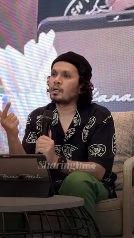 Allah Maha Membolak-balikkan hati manusia❤️‍🩹✨ 〰️〰️〰️〰️〰️〰️〰️〰️〰️〰️〰️〰️〰️〰️〰️ Jadwal sharing time UHA insyaallah: 7 Desember: MAKASSAR 21 Desember: PADANG 18 Januari: PONTIANAK 25 Januari: KENDARI Cara daftarnya di website ➡️ sharingtimeuha.com 😊 #sharingtime #hananattaki #ayahamanah #padang #kendari 