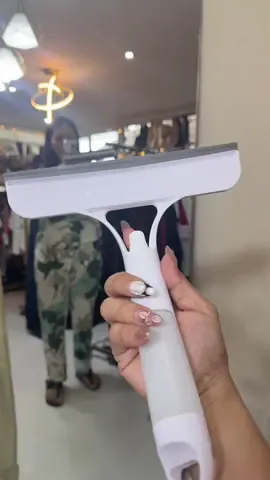 Woah another satisfying Glass Cleaner #glasswipercleaner #cleaner #glass #fypage 