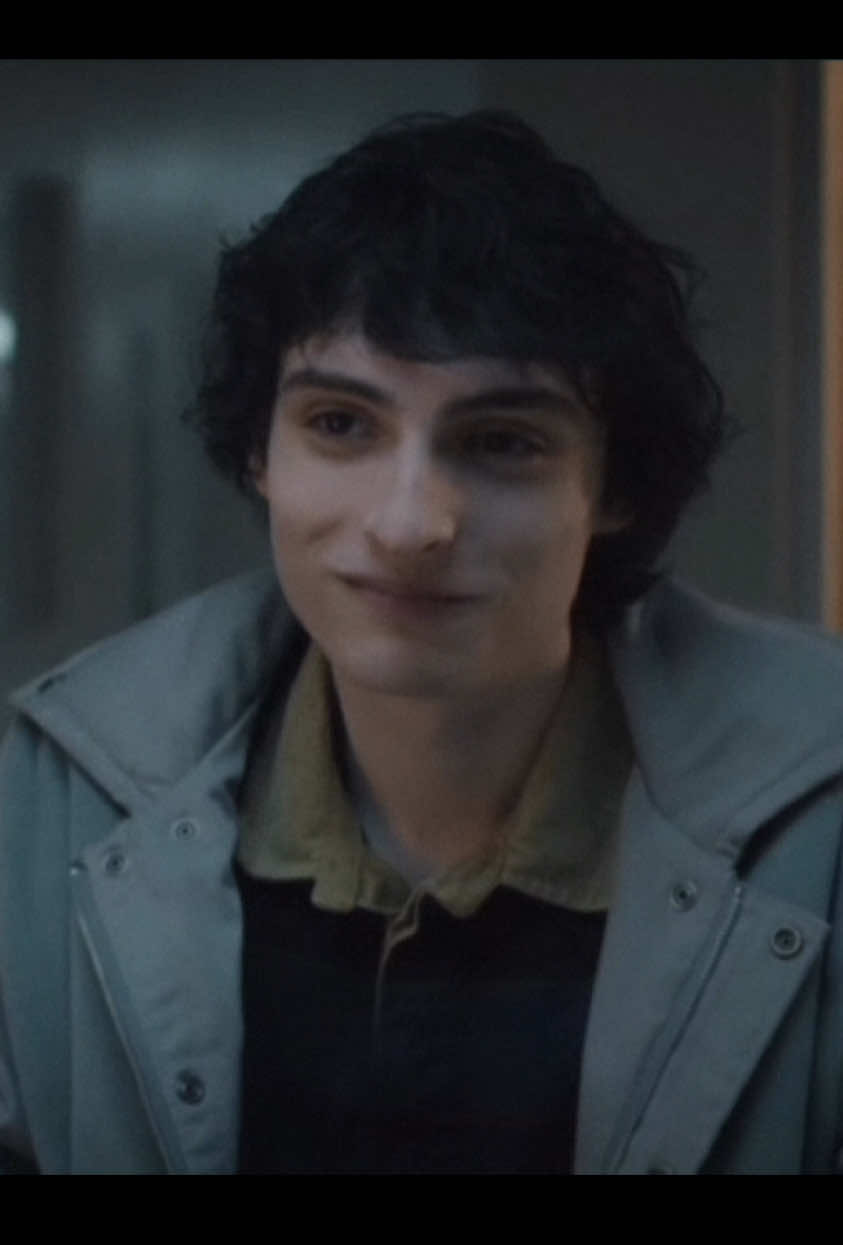 he’s so effing cute omggggg  #mikewheeler #finnwolfhard #strangerthings5 #thesmiths #viral 