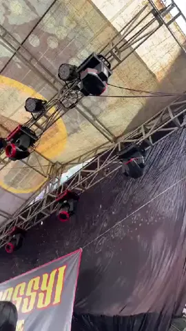 Vella Zaladara,Artis Bersuara Merdu...