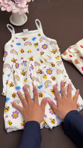 Oneset anti gerahhh..cocok banget buat harian dengan cuaca panas kek sekarang🥵 #setelananak #setelananakperempuan #onesetanakperempuan #bajuanakperempuan 