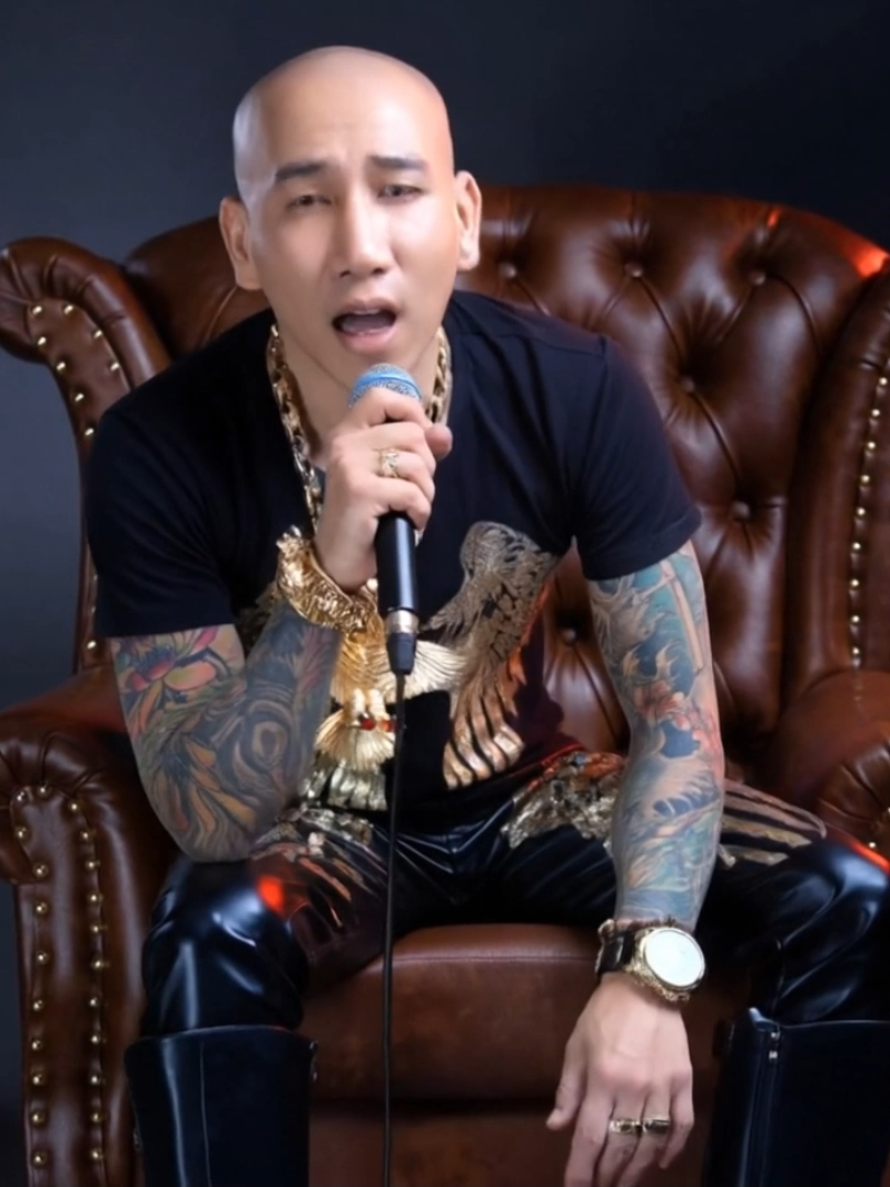 khi  8 ông trùm của VN hát chung :D#xuhuong #haihuoc #xhhhhhhhhhhhhhhhhhhhhhhh #vuinhon #nangduoichanmay