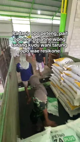 Demi keluarga lurr 💪🏻 🔥 #maulanarayaabadi #distributorpupuk #pupukpertanian #simumuu #petani