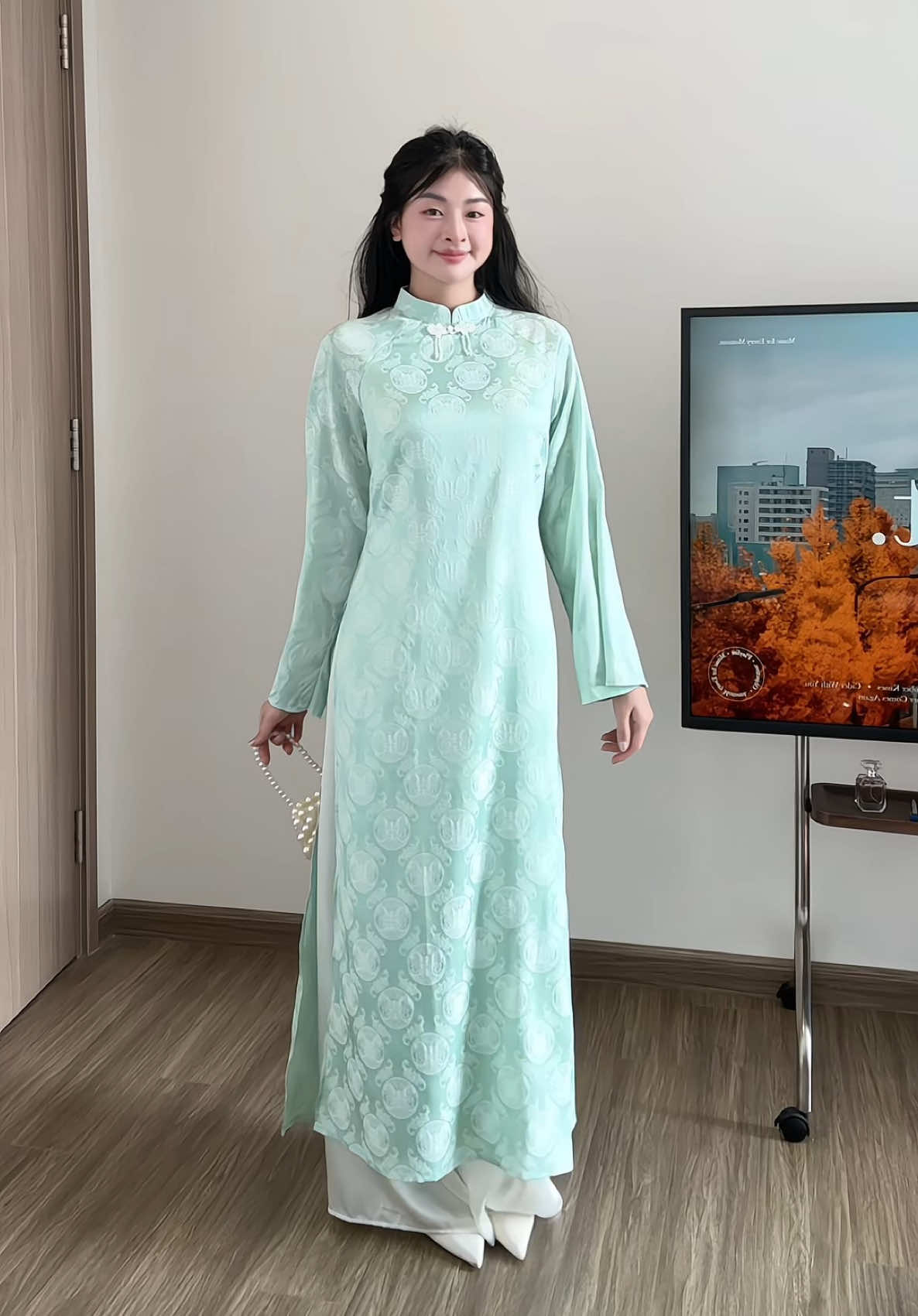 Áo dài tết siêu sang #embetocvang #aodai #havanadanang @Havana 