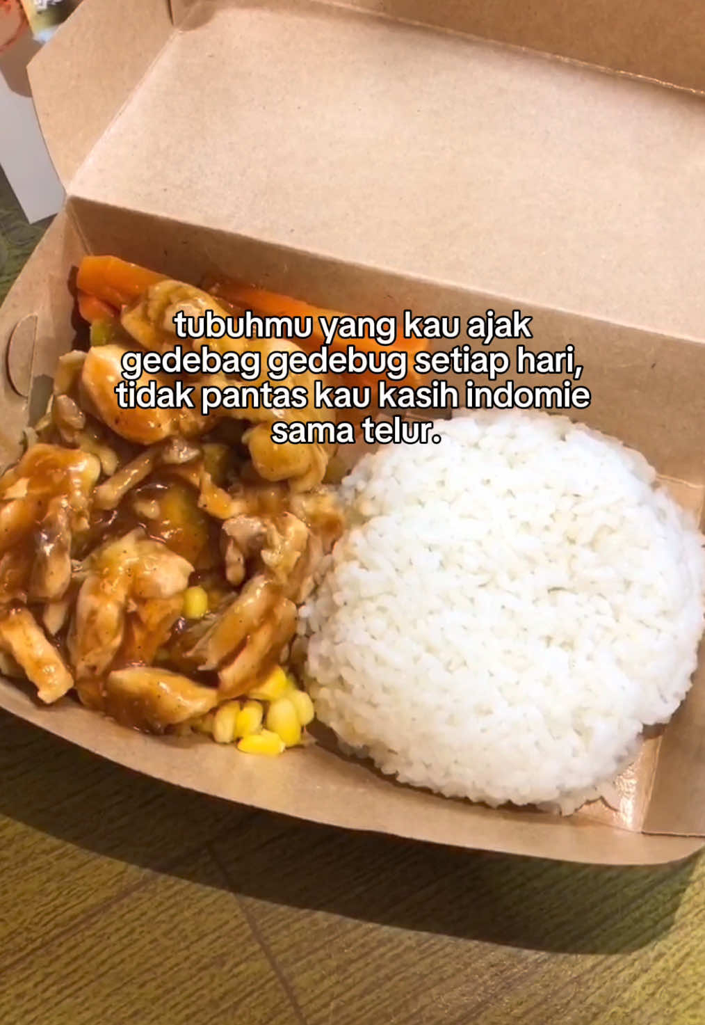 Kata mimin mah udah paling bener Ubi Cilembu plus Chicken Steak Campus..😋 #infojember #kulinerjember #kulinerviral #kulinertrending #ubicilembu 