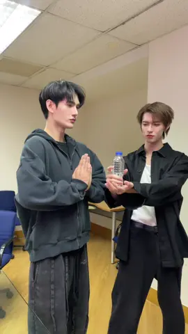 🙏 สาธุ99 สิงสาคืนนี้ ep5 มาแล้วครับ @ppoohkt @pavelphoom @P' May Sar🍿 ( official ✨️ ) @ทักครับ Ent  #PoohPavel #CHANGEArtist  #tiktokคนบันเทิง 