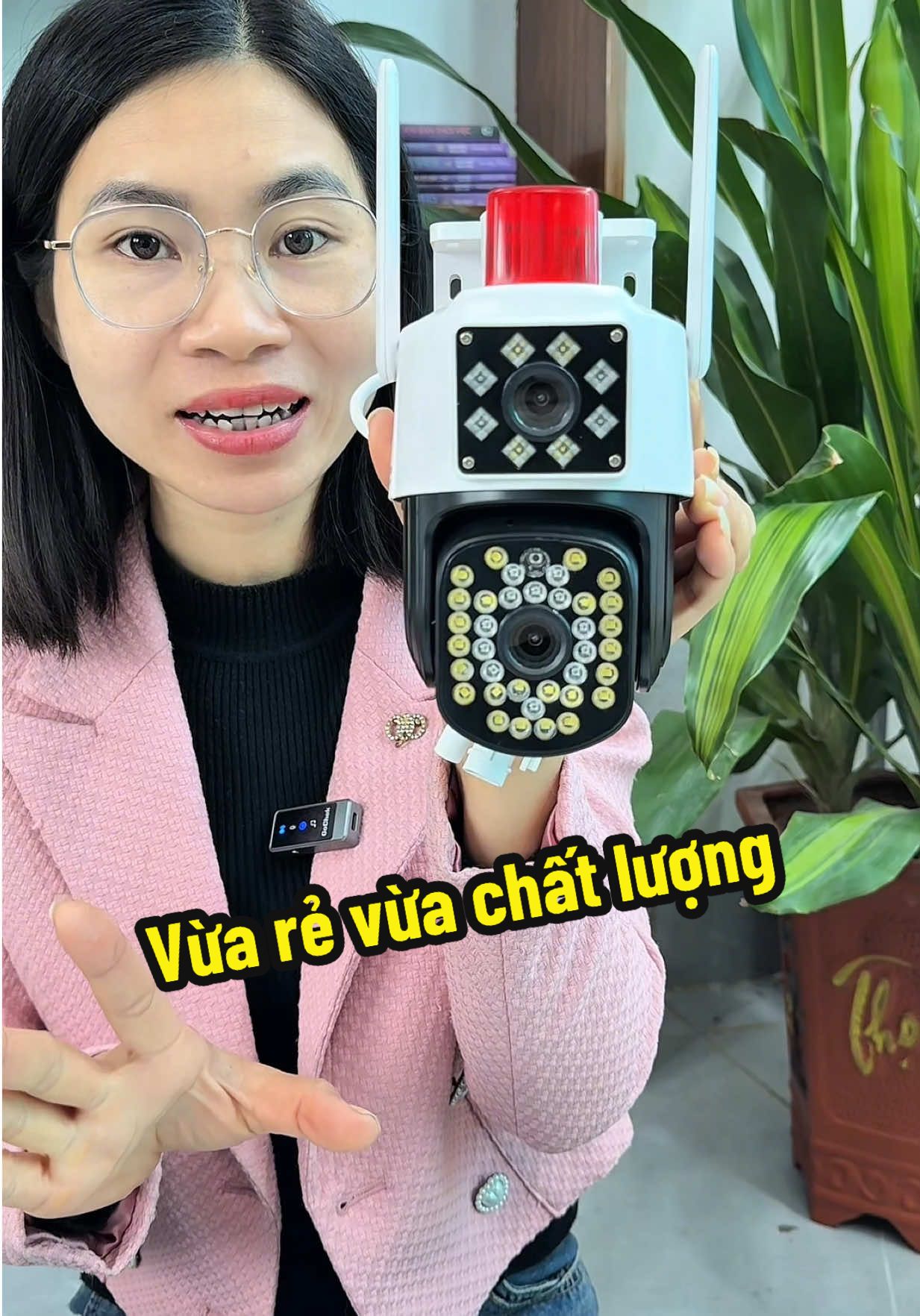 Camera 2 mắt 2 màn xoay 360 độ chống nước tốt, đàm thoại 2 chiều, cảnh báo chống trộm giá tri ân bảo hành 12 tháng#ebichnhanong #xuhuong #camerangoaitroi #camera2mat#viral