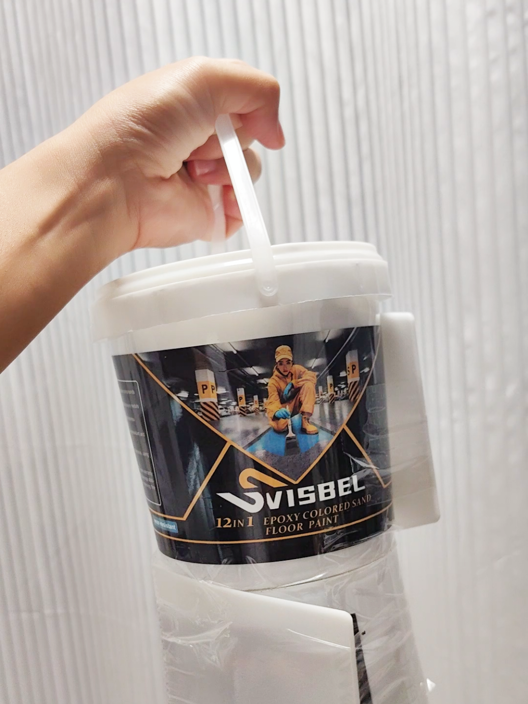 No experience needed sa pagapply nito sa nga flooring niyo. Hindi rin kailangan ng malaking budget para ma-achieve ang marble-like finish. Nilagay ko na sa yellow basket basket para hindi ka na mahirapan maghanap! #epoxypaint #marblefloors #paint #budolfinds #homerenovation 