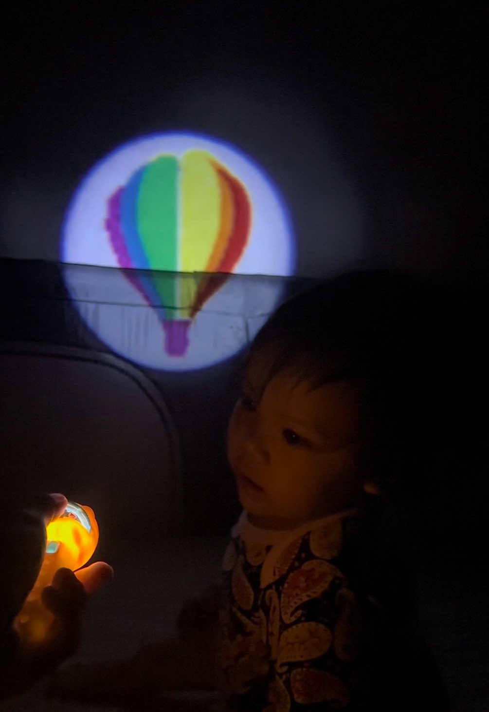 isa sa bonding time naming mag ina #flashlightprojector #toysforkids #toysforbaby #flashlightprojectorforkids 